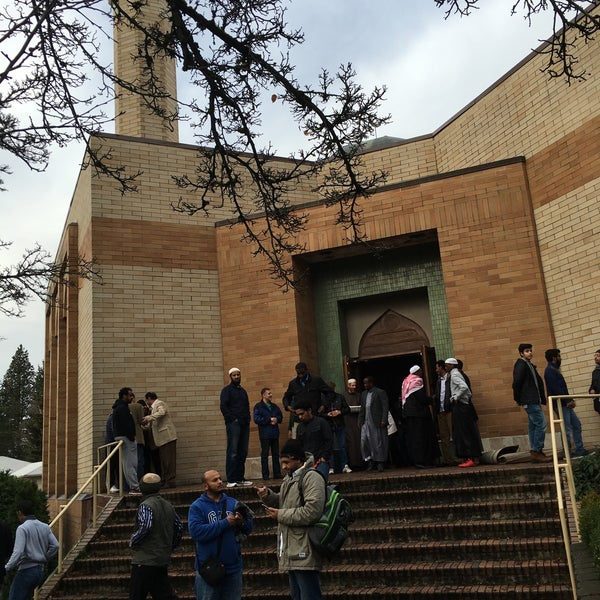 Members of the community on the mosque steps